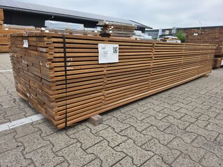Ca. 77x Guyana Ipé Planken Geschaafd Country Grade, 21x140mm, lengte 3